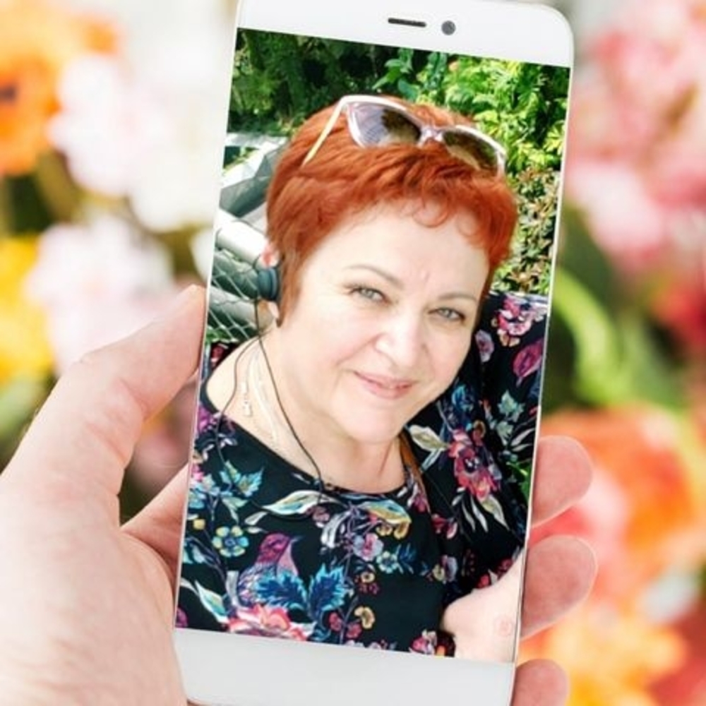 Meet your Posher, Elena